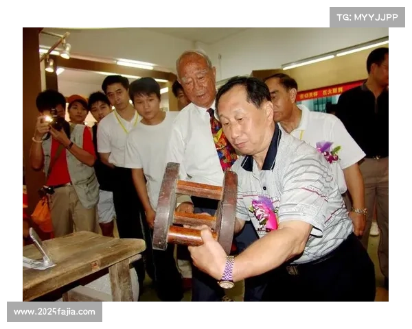 “陈氏三杰”传奇：陈镜开、陈满林、陈伟强叔侄共15次破世界纪录